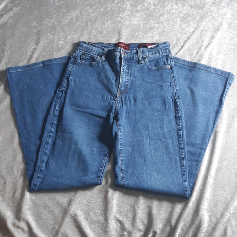NYDJ "Not your Daughter's Jeans" Size 4 THB2